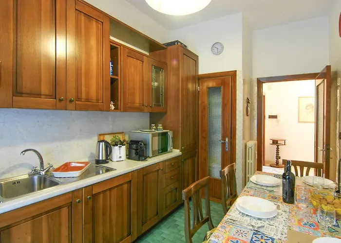 1 Bedroom Awesome In Chiavari