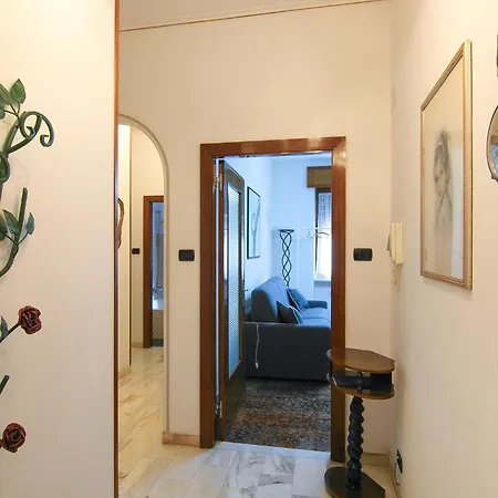 Apartment Gorgeous In With Kitchen Chiavari